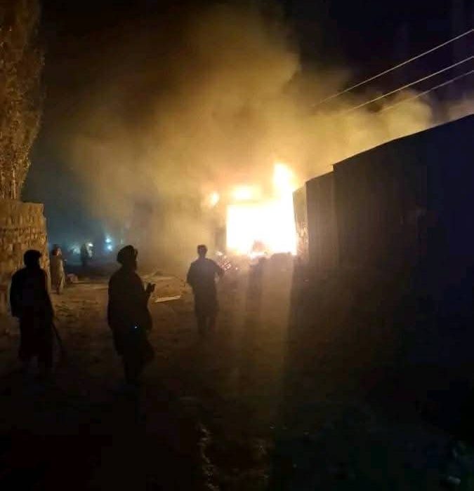 آتشسوزی در سرای بندر ولسوالی شغنان بدخشان سه دکان را طعمه حریق کرد
