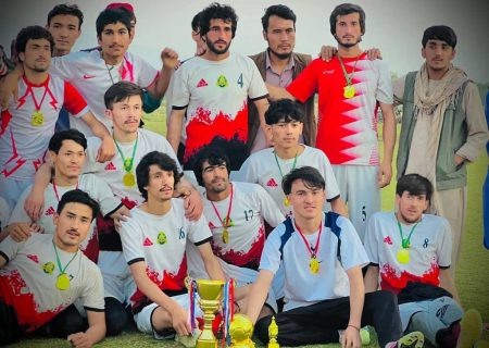 تیم استقلال نوآباد قهرمان رقابت‌های فوتبال علی‌آباد کندز شد   