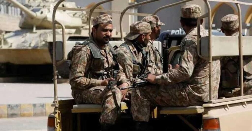 ارتش پاکستان از کشته شدن ۳۰ شبه‌نظامی در خیبرپختونخوا خبر داد