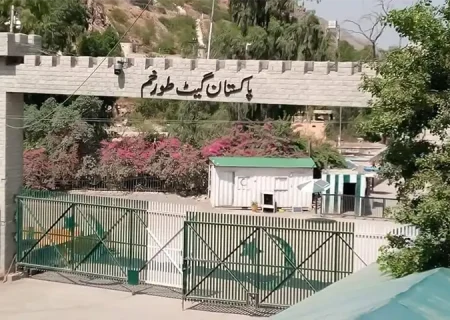 مسدود شدن گذرگاه‌های تورخم و اسپین بولدک؛ تنش مرزی تازه میان طالبان و پاکستان   