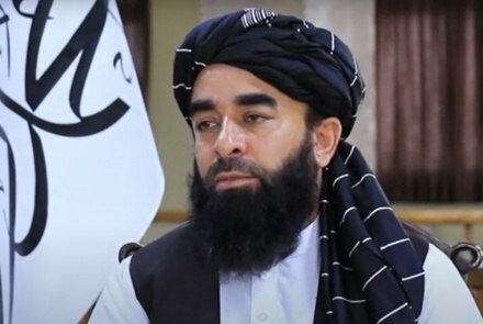 طالبان حمله‌های شبانه پاکستان را «جنایت و نقض حریم هوایی» خوانده و وعده پاسخ «در زمان مناسب» را دادند 