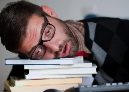 پژوهشگران هشدار دادند: کم‌خوابی می‌تواند آغازگر دیابت پنهان باشد