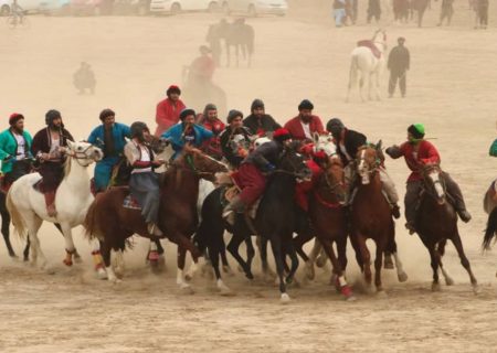رقابت‌های بزکشی در سرپل با شرکت ۵۰ چاپنداز برگزار شد   
