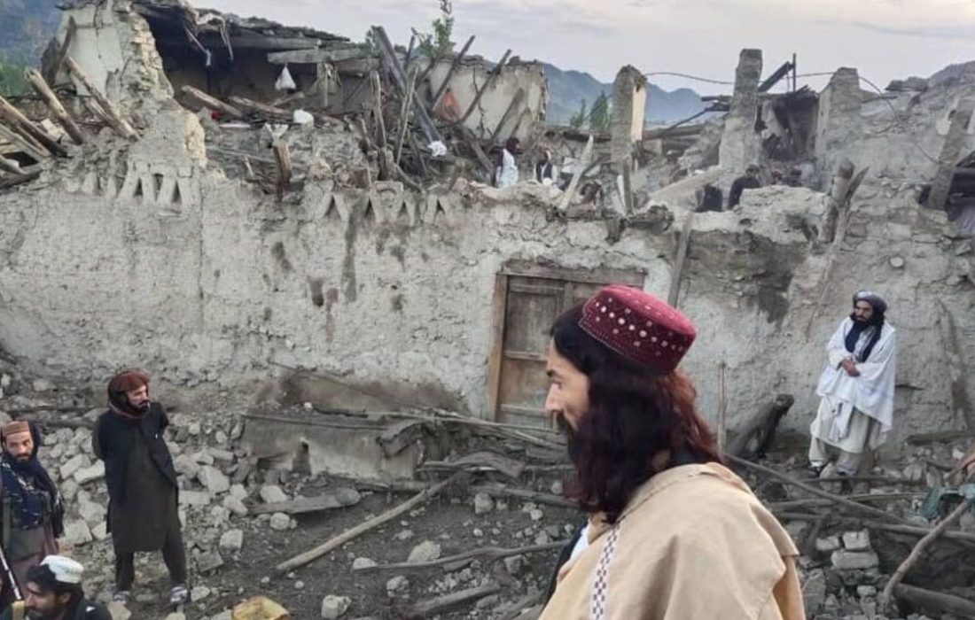 زلزله شمال افغانستان، باعث ویرانی ۸۰۰ خانه در بدخشان و جانباختن ۲۰ تن در بلخ و سمنگان شد