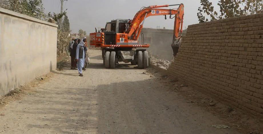 احداث و عریضسازی یک کیلومتر سرک در ولایت تخار برای کاهش ترافیک شهر تالقان
