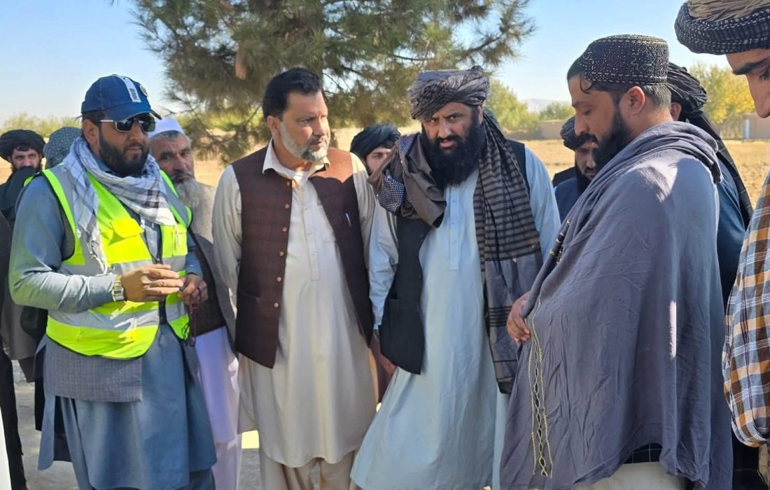 بازدید والی کندز از روند ساخت جادهٔ اصلی ولسوالی دشت ارچی