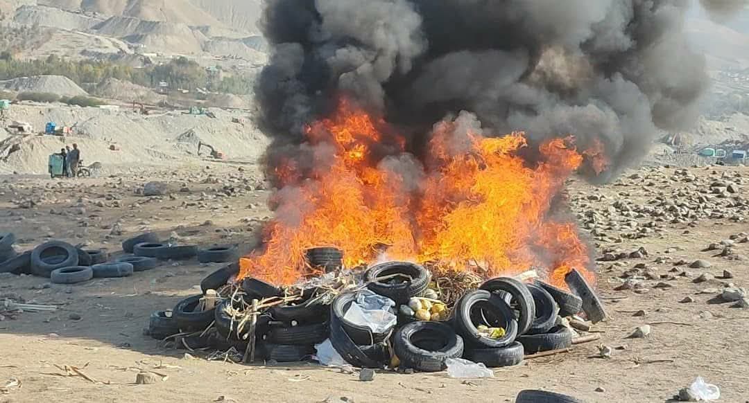 بیش از یک تُن مواد مخدر در تخار به آتش کشیده شد