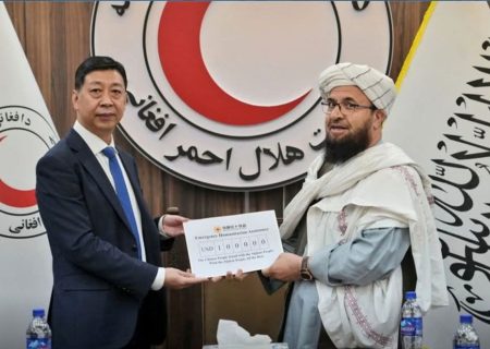 صلیب سرخ چین ۱۰۰ هزار دالر به هلال‌احمر افغانستان کمک کرد   