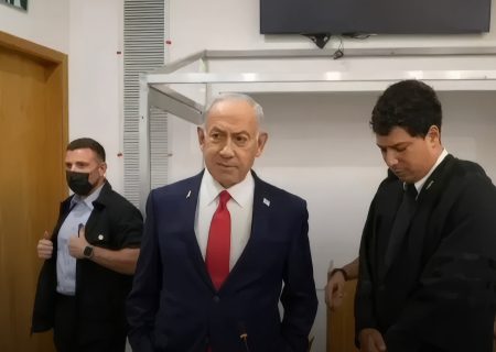 دفاعیات نتانیاهو در پرونده فساد: تلاش برای عادی‌سازی رشوه و متهم‌کردن مقامات ارشد اسرائیل   