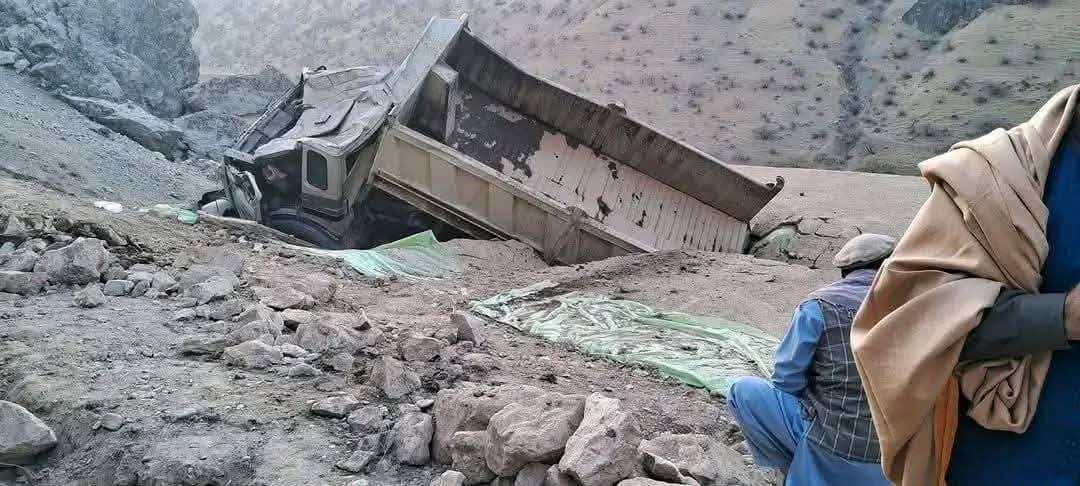 انحراف موتر باربری شرکت طلاکاری در بدخشان دو کشته و چهار زخمی برجا گذاشت