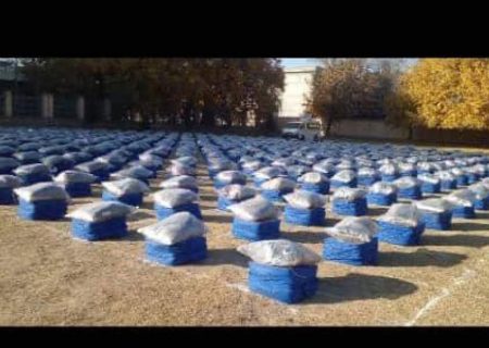 توزیع کمک‌های زمستانی برای ۴۰۰ خانواده‌ی مستحق در ولایت تخار