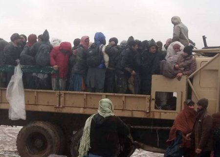 نجات بیش از ۱۶۰۰ مهاجر افغان از سرما و یخ‌زدگی در مرز تایباد توسط نیروهای مرزبانی ایران