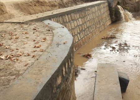 توزیع ۴۸۹ هزار افغانی کمک نقدی کمیته بین‌المللی IRC میان ۵۱ کارگر پروژه‌های عام‌المنفعه در ولسوالی امام‌صاحب قندوز