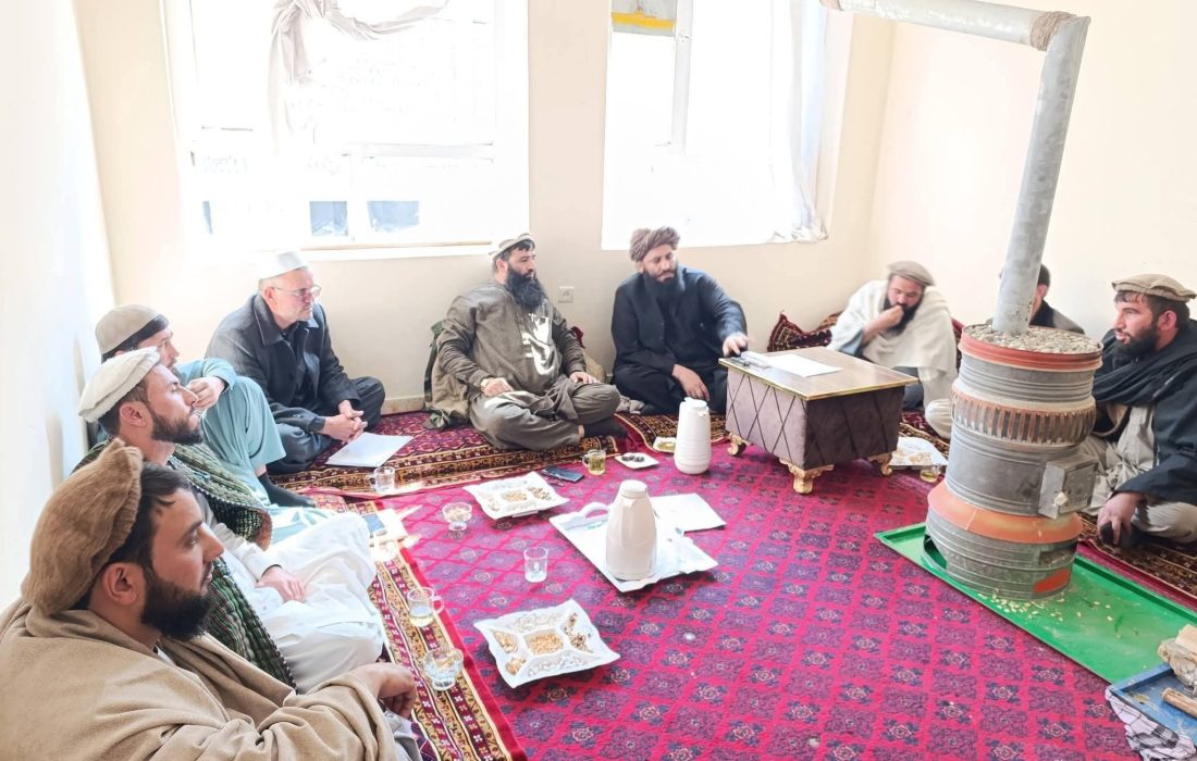نشست بررسی ازسرگیری پروژه سرک جلغر در فیضآباد بدخشان برگزار شد