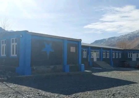 دو باب لیسه‌ دخترانه در ولسوالی زیباک پس از نوسازی به معارف بدخشان تسلیم داده شد