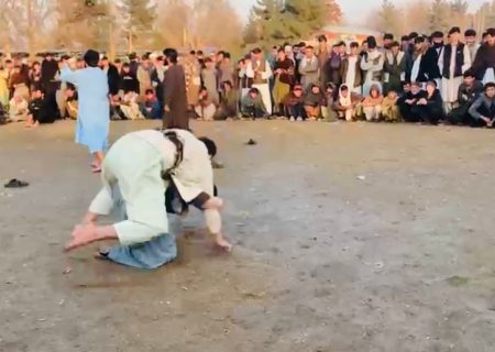 برگزاری رقابت‌های کشتی محلی کورش با شرکت ۴۰ ورزشکار در شهر تالقان تخار
