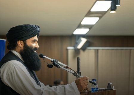 استقبال سراج‌الدین حقانی از مواضع اخیر پاکستان؛ تأکید بر کاهش تنش‌ها و تقویت روابط دوجانبه