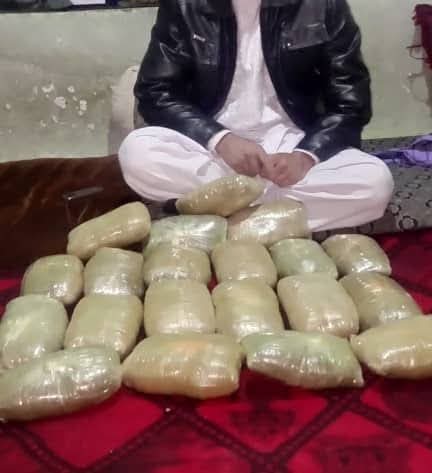 بازداشت یک تن به اتهام قاچاق ۲۰ کیلوگرام مواد مخدر در بغلان