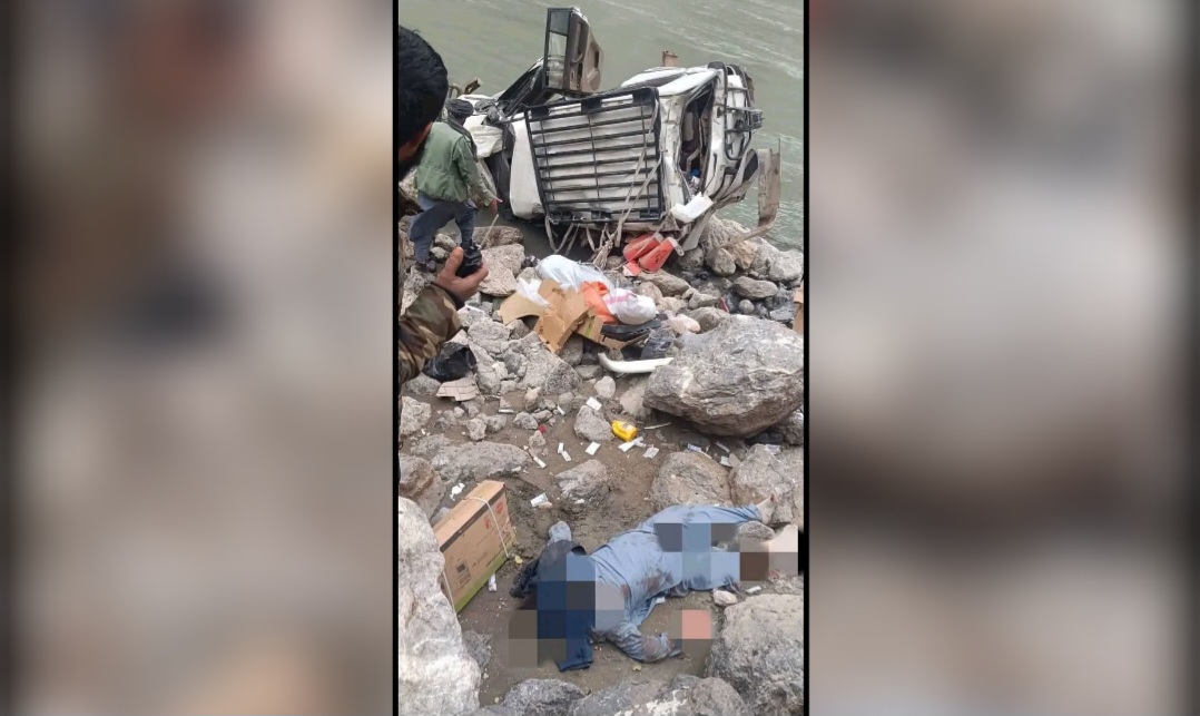 واژگونی موتر لندکروزر در بدخشان چهار کشته و دو زخمی برجای گذاشت
