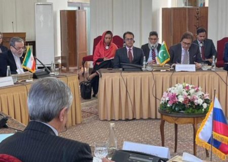 آغاز نشست نمایندگان کشورهای همسایه افغانستان در تهران با محوریت ایران