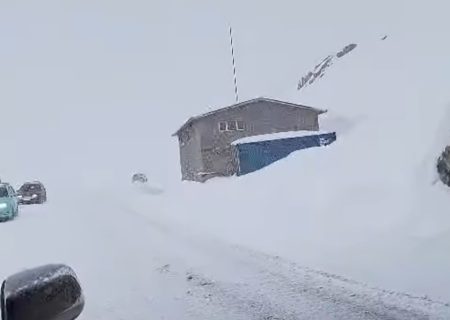بازگشایی موقت شاهراه سالنگ به روی وسایط مسافربری