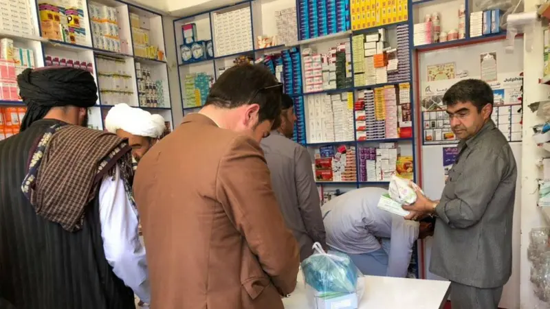 ممنوعیت واردات داروهای پاکستانی بازار دارو در افغانستان را دچار کمبود و گرانی کرد