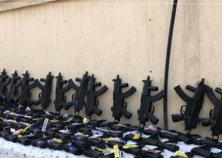 کشف و ضبط ۵۲۵ میل سلاح و هزاران فیر مهمات در بندر تورخم