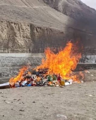 حریق چندین قلم مواد غذایی فاسد و تاریخگذشته در ولسوالی تگاب بدخشان