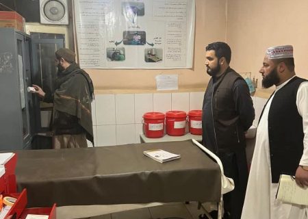 نظارت رئیس صحت عامه قندوز بر مرکز صحی جامع ولسوالی علی‌آباد