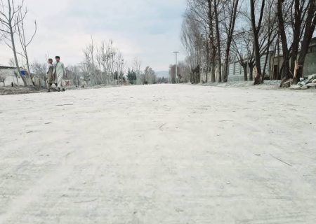 بازدید والی بغلان از پروژه‌های مارکیت جدید و کانکریت‌ریزی سرک‌ها در بغلان مرکزی