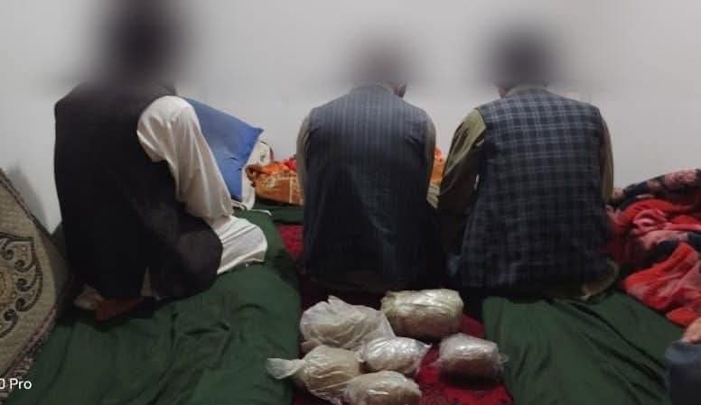 بازداشت سه تن به اتهام قاچاق مواد مخدر در تخار