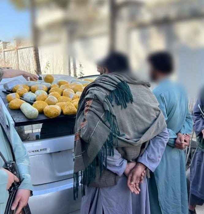 بازداشت دو تن به اتهام قاچاق ۴۱ کیلوگرام مواد مخدر در تخار