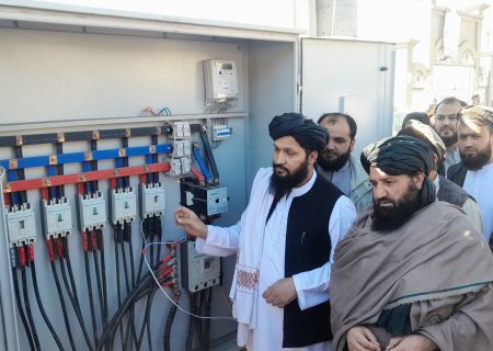 نوسازی شبکه برق ولسوالی بهارک بدخشان با هزینه بیش از ۵۱ میلیون افغانی پس از ۳۰ سال