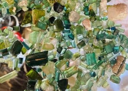 فروش بیش از ۱۱ هزار کیلوگرام سنگ‌های قیمتی در ولایت نورستان