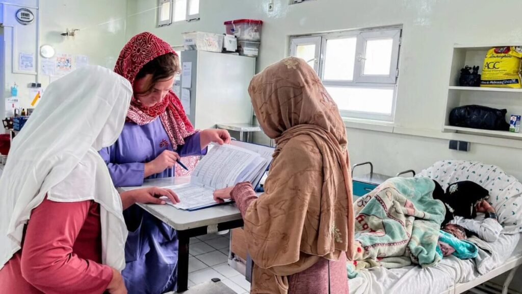 بیش از دو میلیون بیمار در افغانستان از خدمات صحی در سال ۲۰۲۵ بهره‌مند شدند