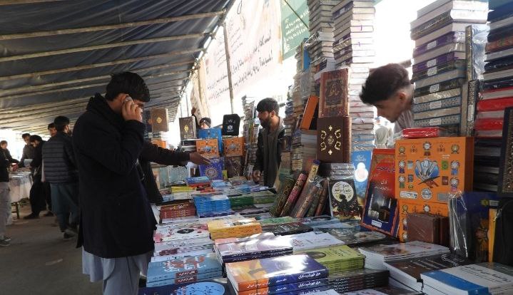 همزمان با آغاز ماه رمضان، نمایشگاه قرآن و کتاب در کابل برگزار شد