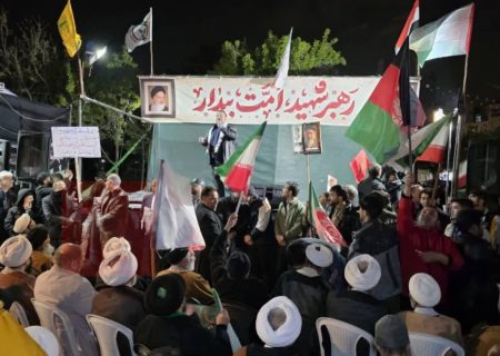 مهاجران افغانستانی در مشهد چهلم رهبر شهید امت اسلام را گرامی داشته و با آرمان‌های انقلاب اسلامی تجدید میثاق کردند