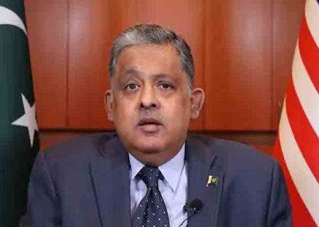 سفیر پاکستان در امریکا: توقف جنگ در لبنان به‌صراحت در متن توافق آتش‌بس ذکر شده است