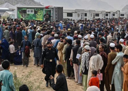 بازداشت نزدیک به ۳۴ هزار مهاجر افغانستان در پاکستان؛ افزایش اخراج‌ها در سال جاری