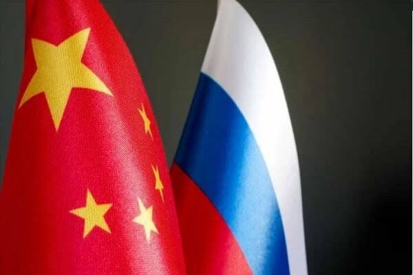 توافق وزیران دفاع چین و روسیه برای تقویت روابط راهبردی دوجانبه