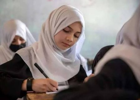 یونیسف هشدار داد: افغانستان تا سال ۲۰۳۰ بیش از ۲۵ هزار معلم و کارمند صحی زن را از دست می‌دهد