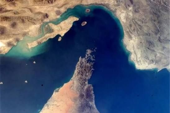 بازگشایی تنگه هرمز پس از آتشبس لبنان/ ایران تنگه هرمز را باز کرد