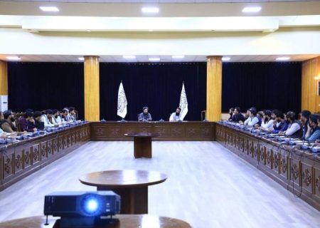 برگزاری ورکشاپ معرفی وب‌سایت «پرمختگ» برای مدیران رسانه‌ها: تأکید طالبان بر استفاده از منبع رسمی اطلاعات