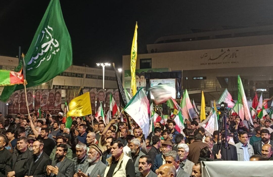 هزاران مهاجر افغانستانی در مشهد با رهبر انقلاب اسلامی ایران تجدید بیعت کردند