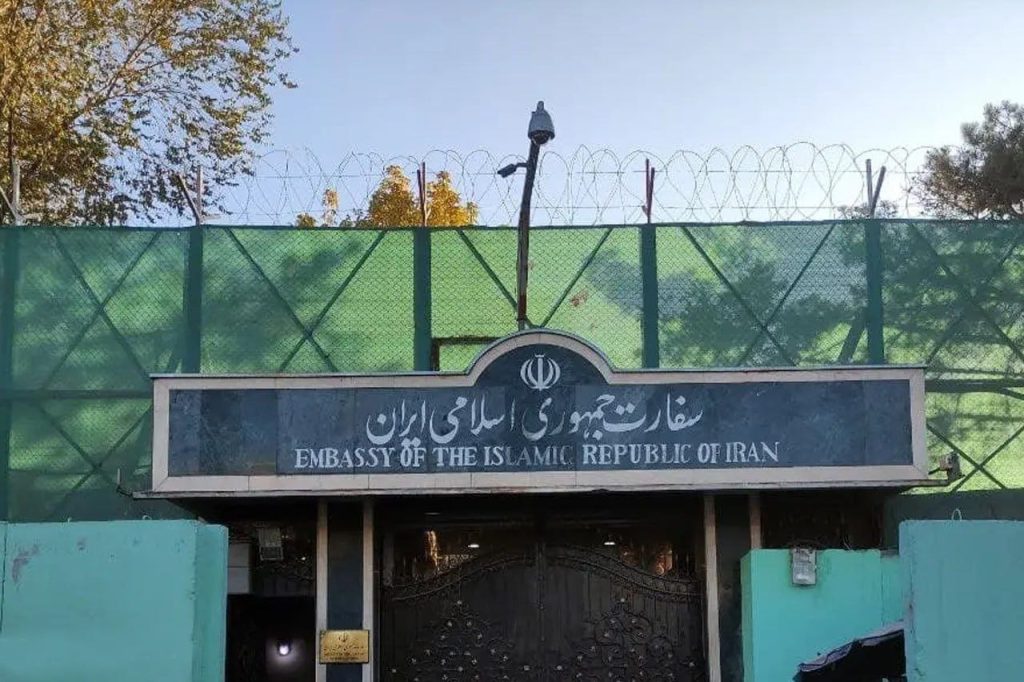 ابراز همدردی سفارت ایران در کابل با خانواده‌های قربانیان سیلاب‌ها و بلایای طبیعی افغانستان