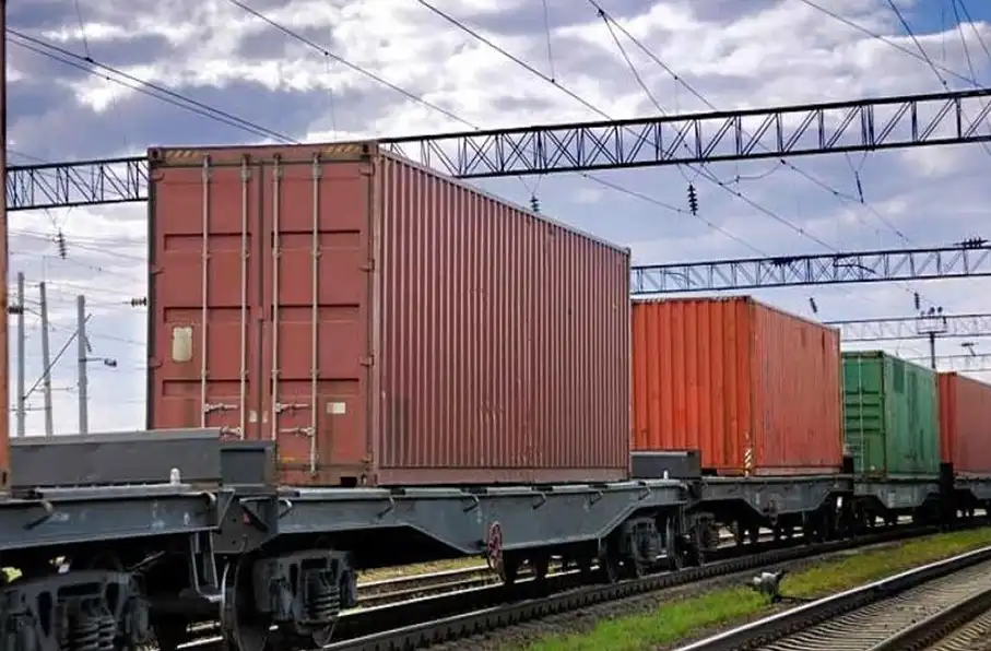 توافق افغانستان و ازبیکستان برای ۲۴ ساعتهسازی بندر ریلی حیرتان
