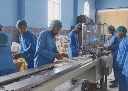 مهاجران بازگشته و چالش اشتغال؛ وزارت کار طالبان از ایجاد ۲۰ هزار فرصت شغلی خبر داد