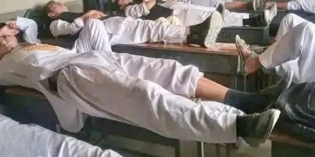 سقوط نظام آموزشی افغانستان زیر سایه طالبان: از گسترش مواد مخدر در مکاتب تا ترویج مدرسههای دینی