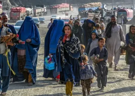 بیش از ۴ هزار مهاجر افغان در یک روز از پاکستان اخراج شدند