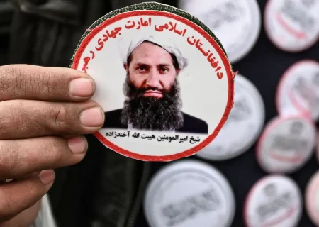 ملا هبت‌الله از مخالفان طالبان و کارمندان حکومت پیشین خواست به افغانستان بازگردند
